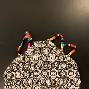 BIKINI TOP BLACK & WHITE PATTERN